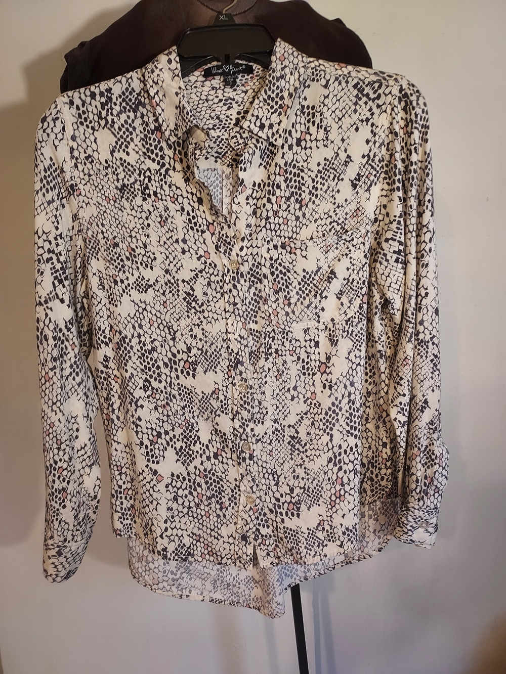 Velvet Heart Cream, Black and Blush Animal-Print Button Up Womens Top Size SMALL